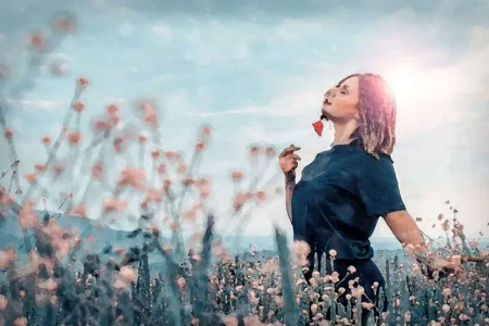 How to Become a Woman Full of Feminine Charm