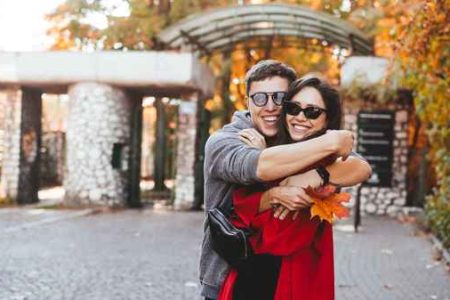 Modern Love in Motion: Top Dating Tips for Finding Connection in 2025